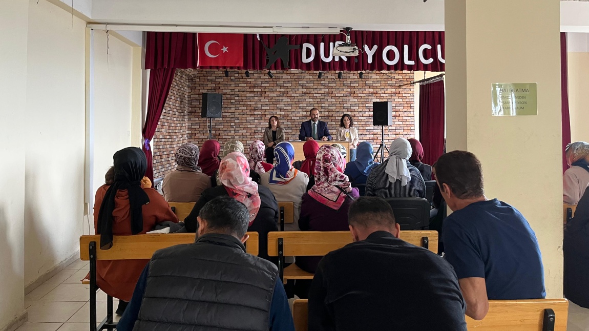 Okulumuzda 2025-2026 Eğitim Öğretim Yılı Sene Başı Veli Toplantısı Yapıldı.